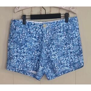 Lilly Pulitzer Shorts Size 6 Pre loved 
Ladies